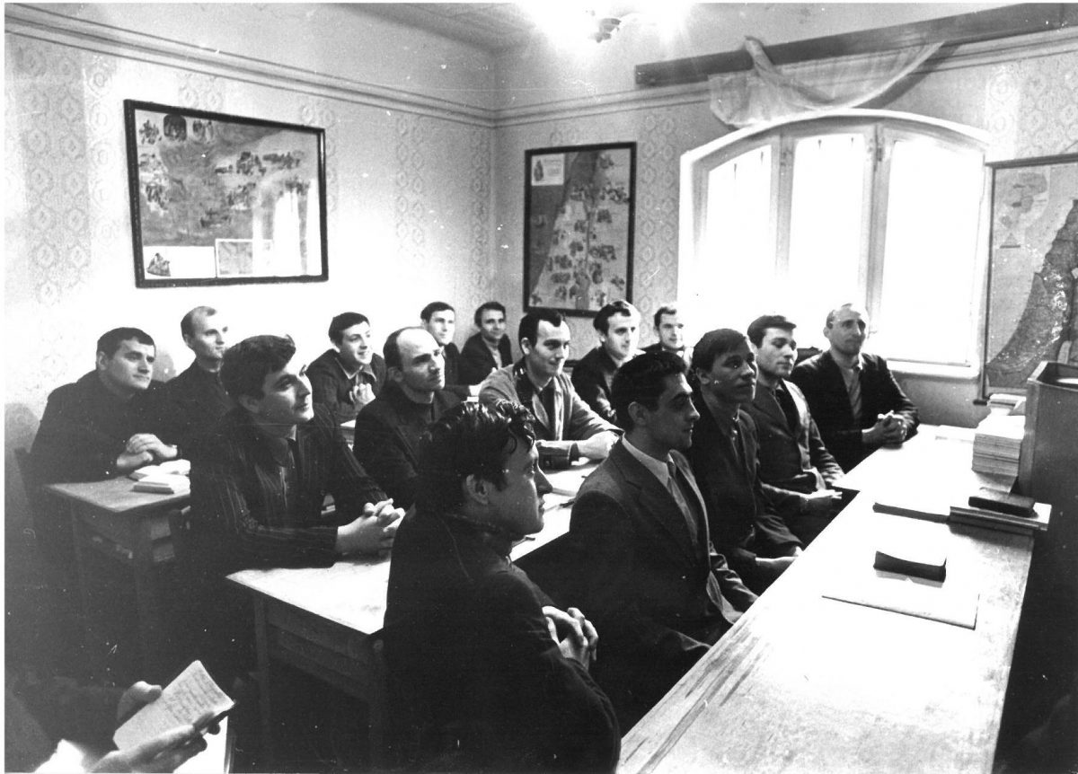 Prima serie de seminariști în sala de curs